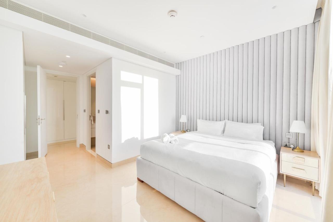Posh 2 Bedroom Oceanfront In The Heart Of Bluewaters Island * Dubai